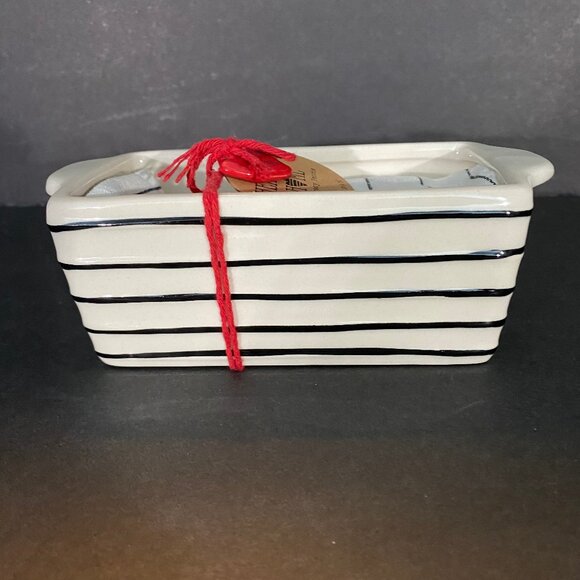 Heartful Home Mini Loaf Pan with Towel Holly Berry by Artist Tracy Pesche New - Picture 4 of 10